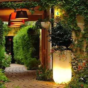 Les Patios Du Marais 1 , Paris France